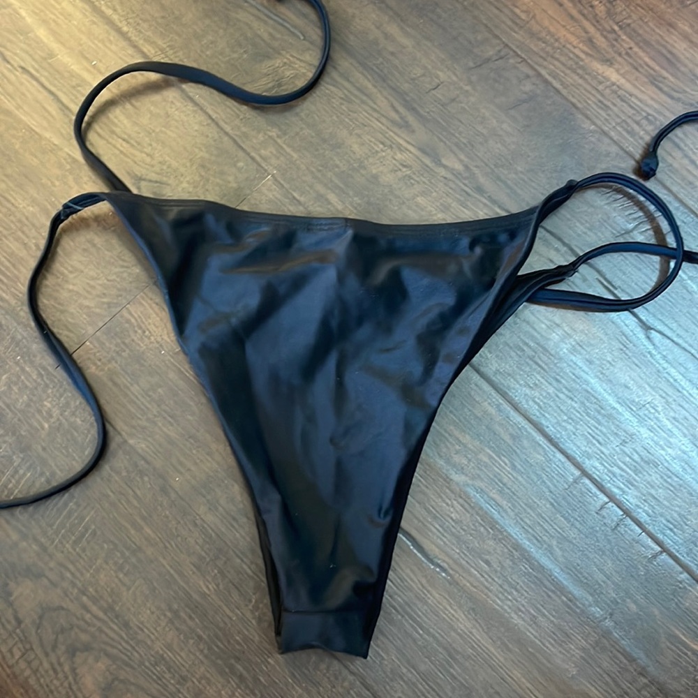 NEVER WORN
